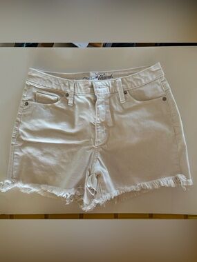 White Frayed Hem Denim Shorts